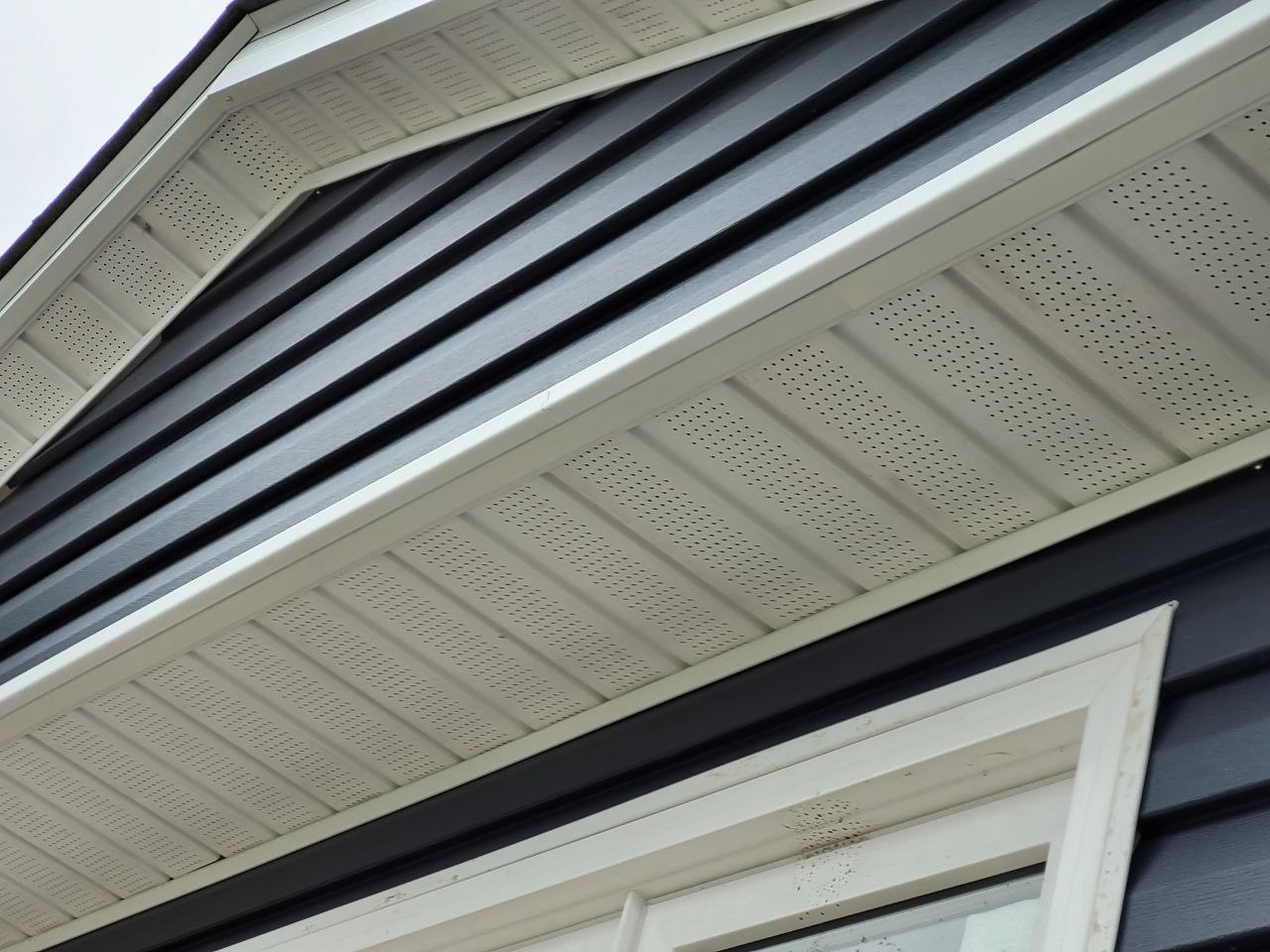 Vivid View Construction soffit and fascia work